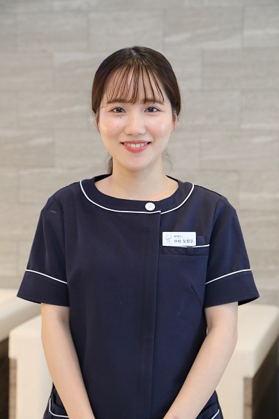 歯科衛生士：中村 友梨奈(なかむら ゆりな)